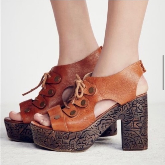Free People Shoes - Free People Farrah Platform Heeled Clogs in Whiskey